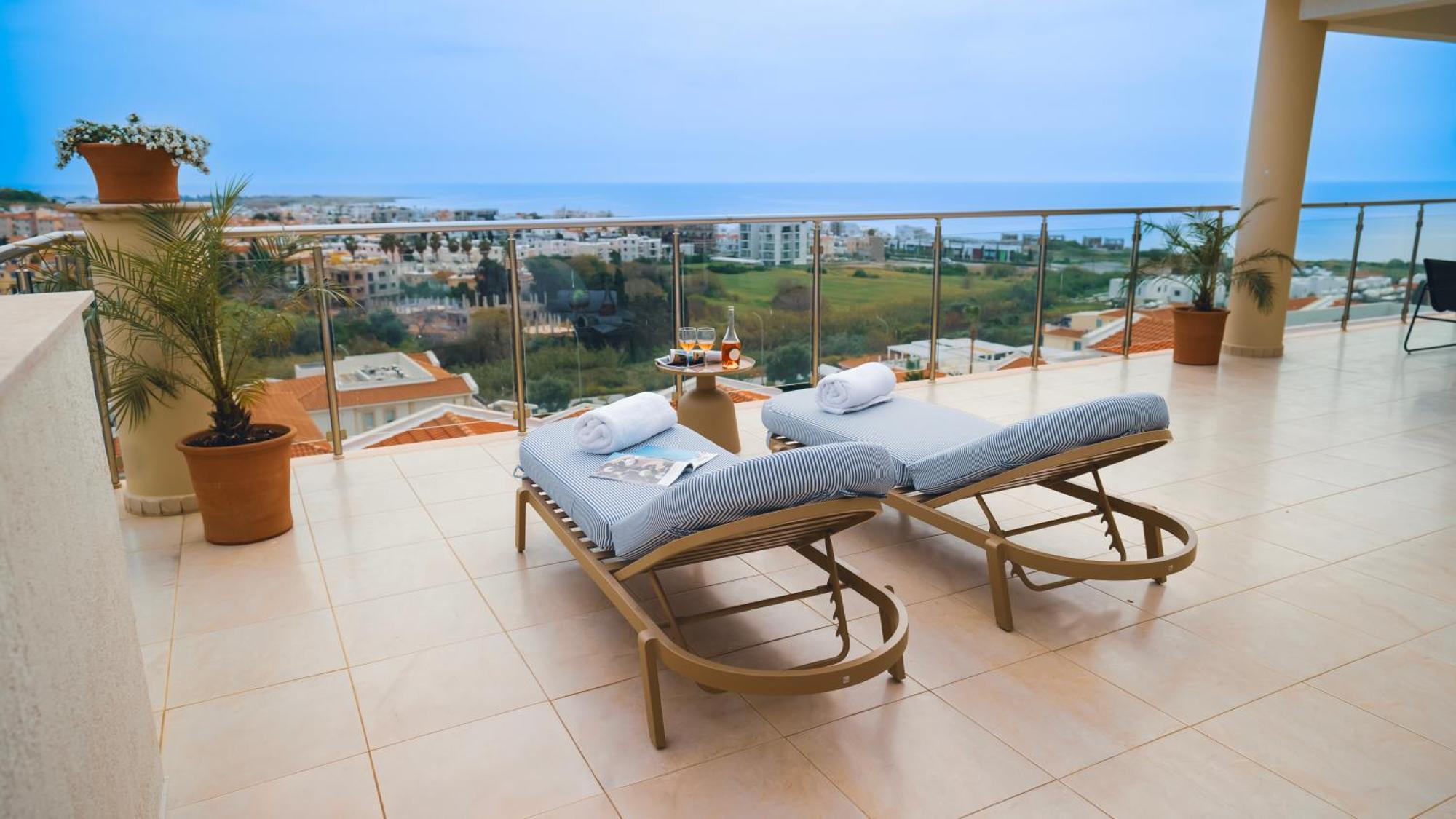 Wellclub - Wellness Family Experience Hotel Paphos Exterior photo