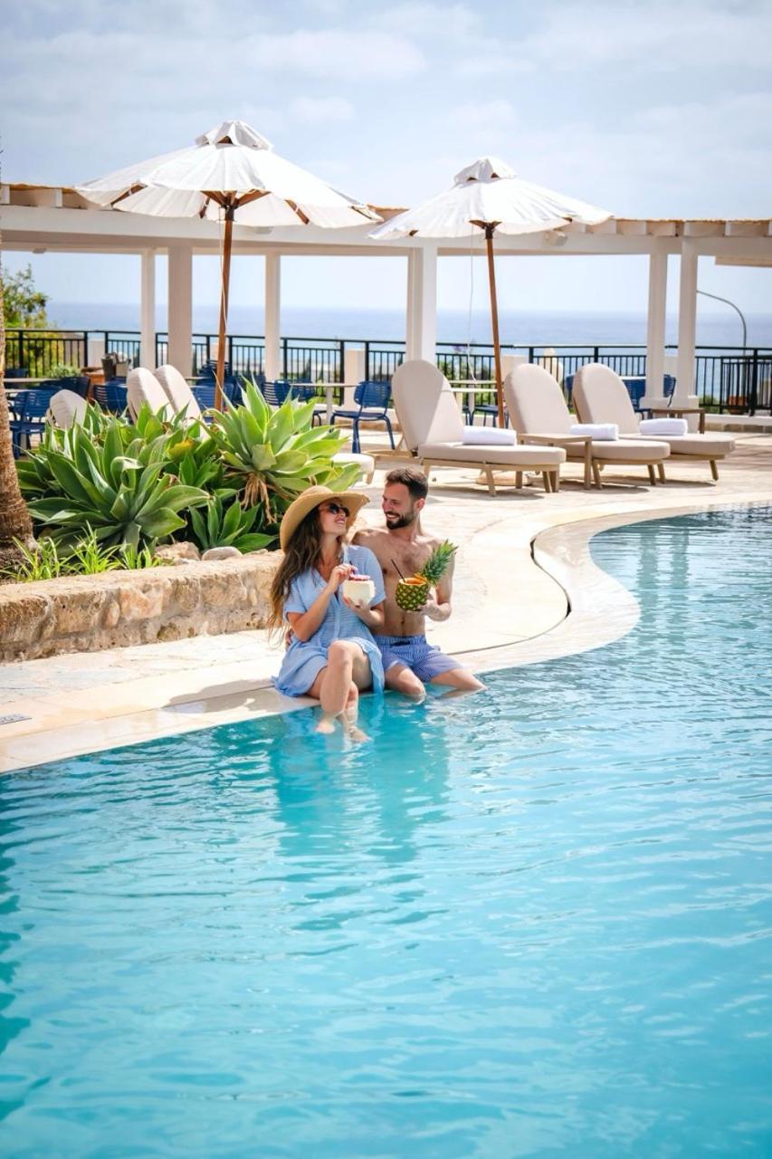 Wellclub - Wellness Family Experience - Seaview Hotel Paphos Exterior photo